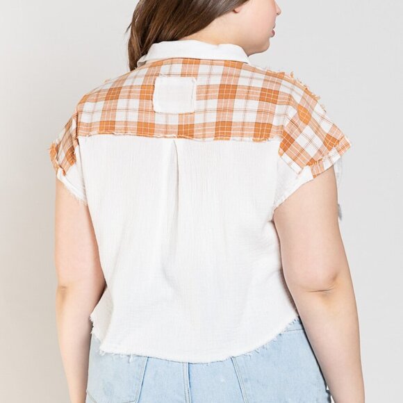 NWT POL Belle Cropped Orange Flannel Pocket Boxy Button Up - Picture 2 of 6
